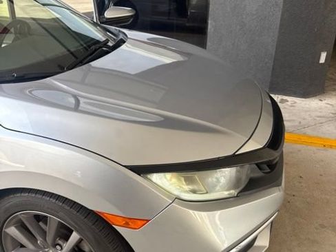 Used 2020 Honda Civic EX image 3