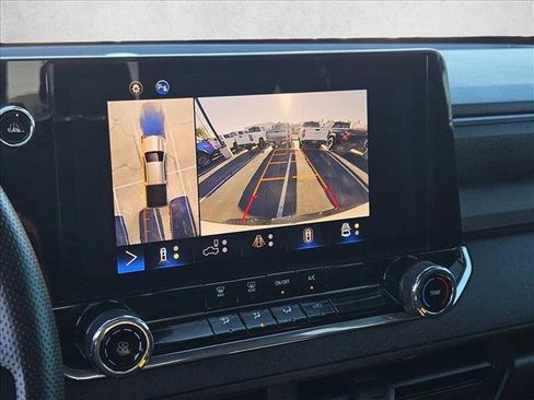 Used 2024 Chevrolet Colorado Trail Boss w/ Technology Package image 14