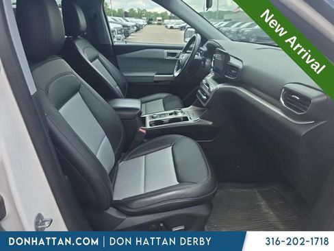 Used 2023 Ford Explorer XLT w/ Equipment Group 202A AWD/4WD image 8