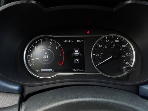 Used 2025 Nissan Versa SV w/ Trunk Package FWD image 33