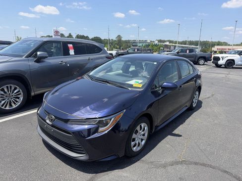 Used 2023 Toyota Corolla LE FWD image 16