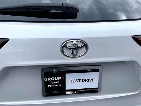 Used 2023 Toyota Highlander XLE FWD image 31