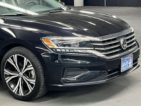 Used 2021 Volkswagen Passat 2.0T SE FWD image 36