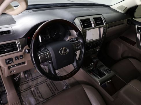 Used 2019 Lexus GX 460 Premium AWD/4WD image 23