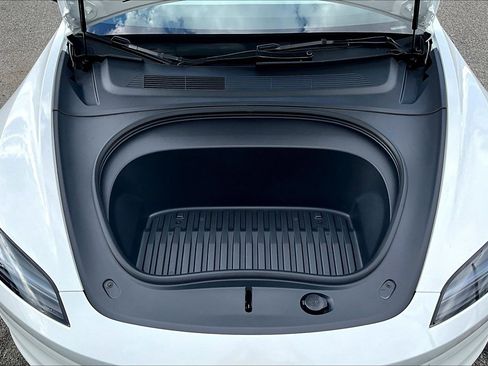 Used 2025 Tesla Model 3 Long Range RWD image 9
