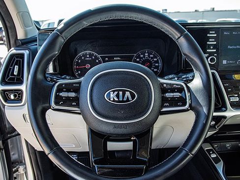 Used 2021 Kia Sorento S image 8