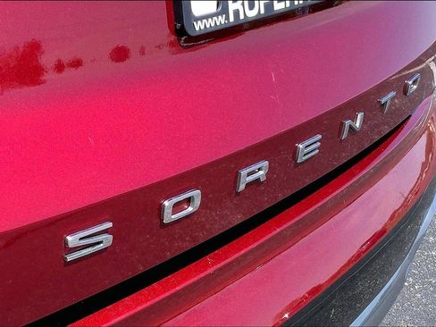 Used 2021 Kia Sorento S FWD image 31