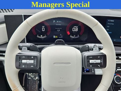 Used 2025 Hyundai Santa Fe SEL AWD/4WD image 18