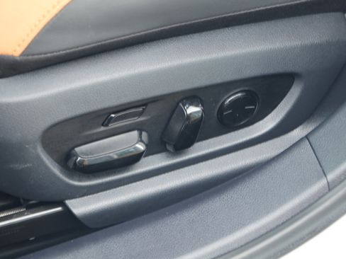 Certified 2024 Lexus ES 350 Ultra Luxury w/ Accessory Package (Z2) image 33