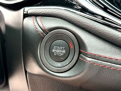 Used 2025 Dodge Durango GT RWD image 16