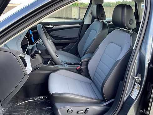 New 2026 Volkswagen Jetta SE image 9