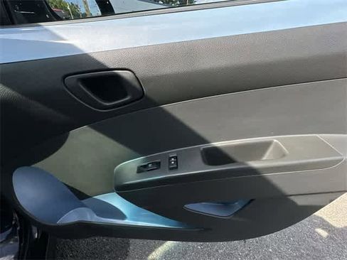 Used 2015 Chevrolet Spark LT image 19