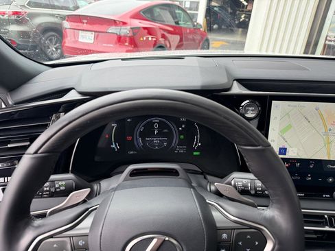 Used 2024 Lexus RX 450h 450h+ Luxury AWD w/ Convenience Package image 14