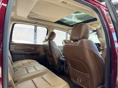 Used 2019 RAM 1500 Laramie Longhorn AWD/4WD image 43