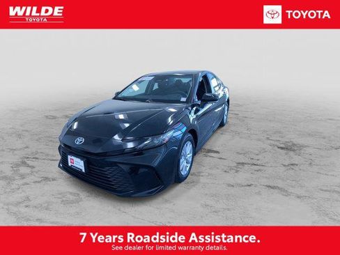 Certified 2025 Toyota Camry LE FWD image 5