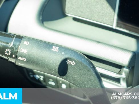 Used 2025 Hyundai Santa Cruz SE FWD image 32