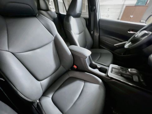 Used 2026 Toyota Corolla Cross XLE w/ Convenience Package FWD image 31