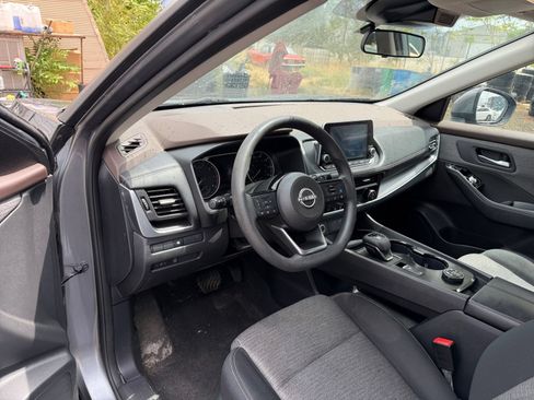 Used 2023 Nissan Rogue SV AWD/4WD image 19