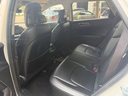 Certified 2025 Kia Sportage EX AWD/4WD image 19