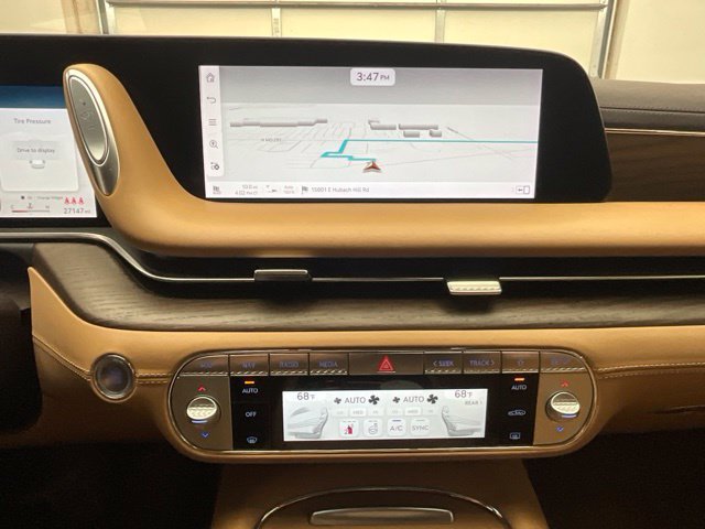 Used 2024 Genesis G90 3.5T AWD/4WD image 17