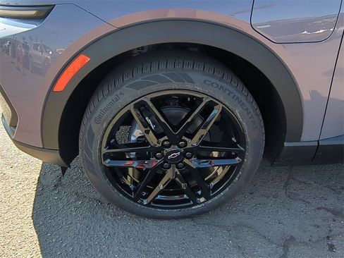 New 2026 Chevrolet Equinox EV LT w/ LPO, Blackout Package image 32