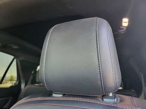 Used 2019 Ford Explorer XLT w/ Equipment Group 202A AWD/4WD image 13