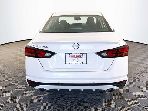 Used 2025 Nissan Altima 2.5 SV w/ SV Special Edition Package FWD image 5