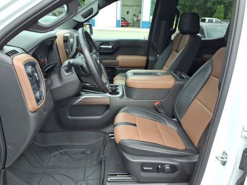 Used 2021 Chevrolet Silverado 1500 High Country w/ Technology Package AWD/4WD image 4