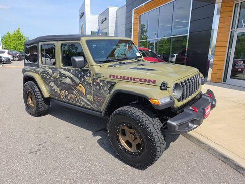 New 2025 Jeep Wrangler Unlimited Rubicon w/ Safety Group AWD/4WD image 8