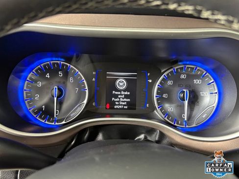 Used 2023 Chrysler Voyager LX FWD image 21