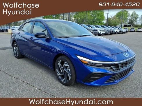 New 2025 Hyundai Elantra Sport image 7