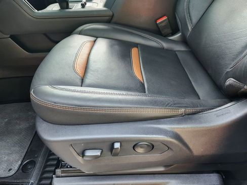 Used 2024 GMC Sierra 1500 AT4 w/ Technology Package AWD/4WD image 25
