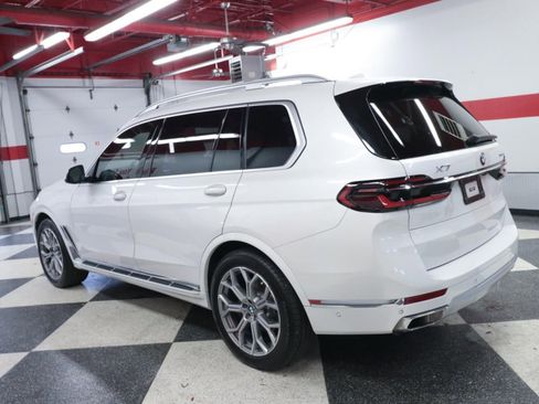 Used 2024 BMW X7 xDrive40i w/ Premium Package AWD/4WD image 6