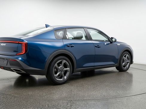 Used 2025 Kia K4 FWD image 9