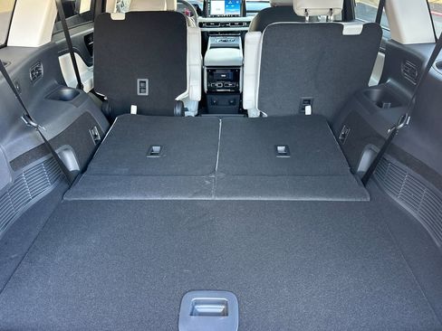 New 2025 Lincoln Aviator Premiere w/ Equipment Group 101A image 15