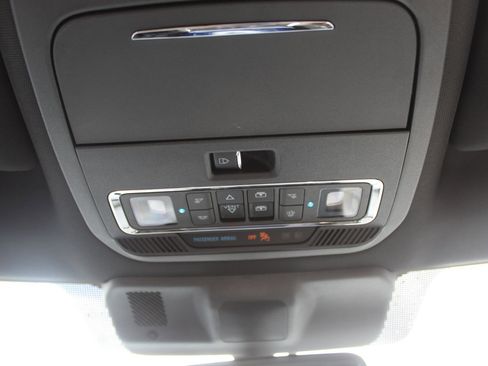 Used 2023 Ford F150 Lightning Platinum AWD/4WD image 46
