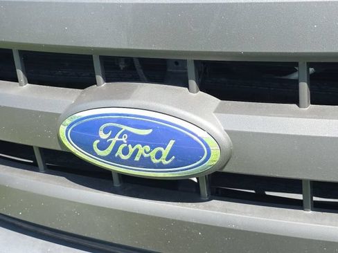 Used 2017 Ford F150 XL w/ Equipment Group 101A Mid RWD image 9