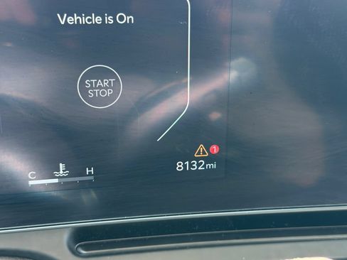 Used 2025 Kia Carnival SX Prestige FWD image 2
