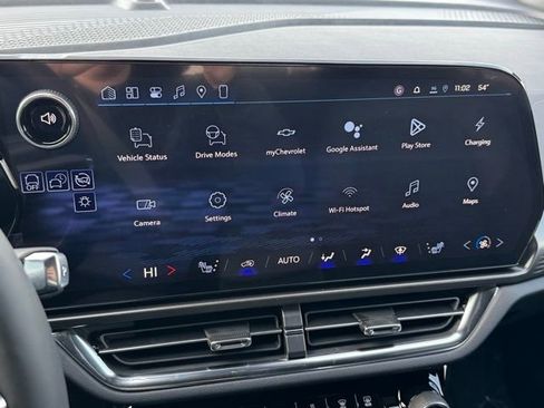 New 2026 Chevrolet Equinox EV LT image 3