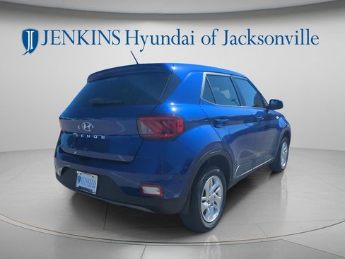 New 2026 Hyundai Venue SE FWD image 3