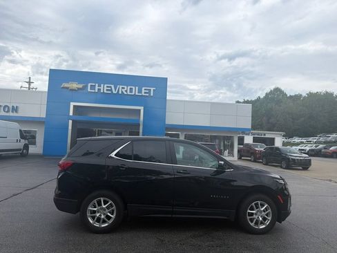 Used 2024 Chevrolet Equinox LT AWD/4WD image 2