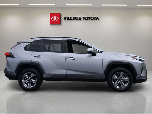 Certified 2024 Toyota RAV4 XLE w/ Convenience Package AWD/4WD image 6