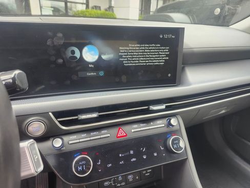 Used 2024 Hyundai Sonata SEL w/ Convenience Package image 16