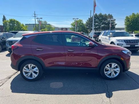 Used 2024 Buick Encore GX Preferred w/ Comfort Package FWD image 5