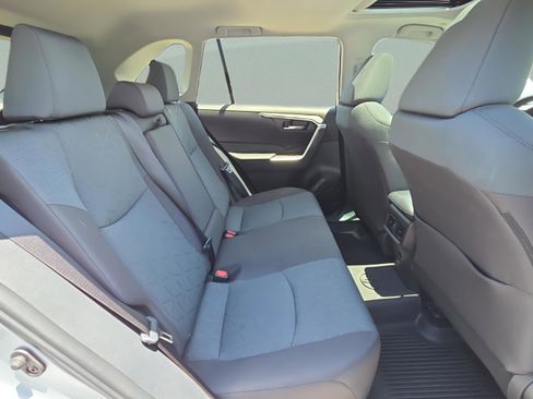Certified 2025 Toyota RAV4 XLE w/ Convenience Package FWD image 15