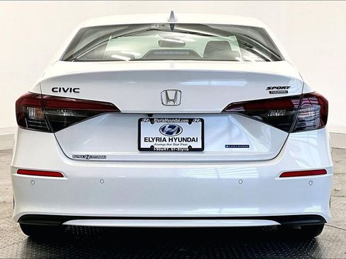 Used 2026 Honda Civic Sport Touring image 4