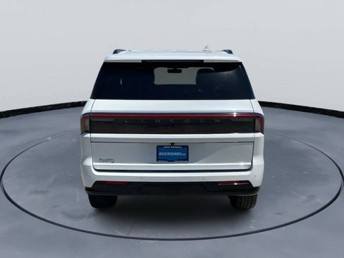 Used 2025 Lincoln Navigator Reserve w/ Jet Appearance Package AWD/4WD image 6