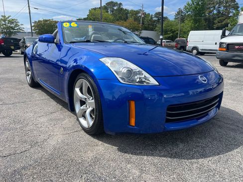 Used 2006 Nissan 350Z Touring RWD image 9