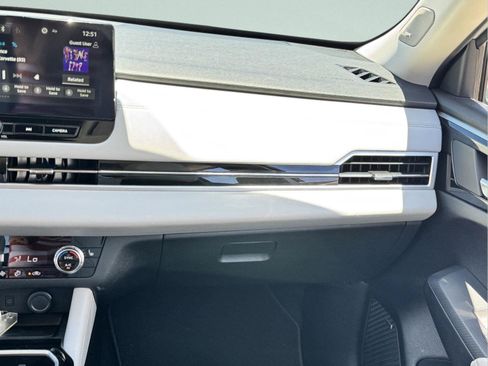 Used 2025 Mitsubishi Outlander SE FWD image 20