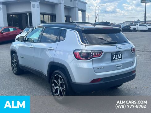 Used 2025 Jeep Compass Limited AWD/4WD image 8